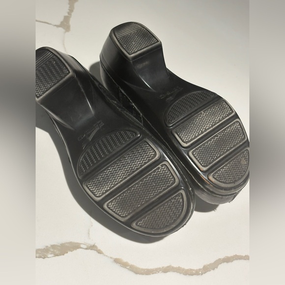 Dansko Solstice Clog Black Leather Women's Shoes Size 38 - Picture 3 of 4